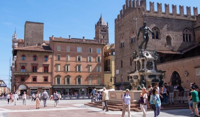 23 Best Things to do in Bologna, Italy